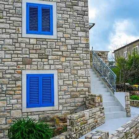 Apartment Leo Blue Vela Luka