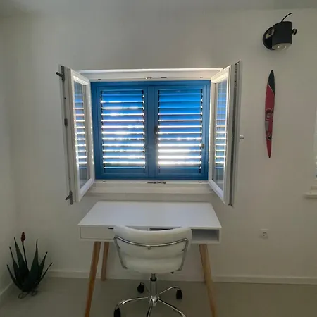 Leo Blue Apartment
